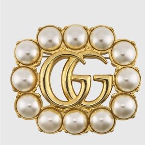 PEARL DOUBLE G BROOCH